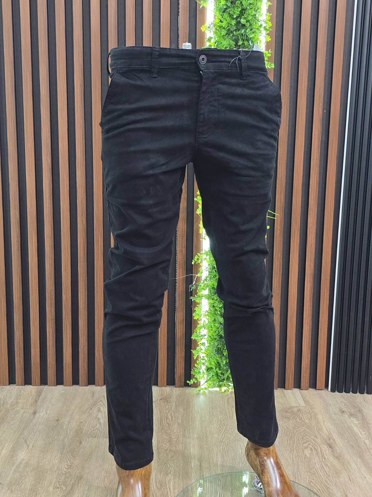 Muške Chino pantalone iz Italije – crne